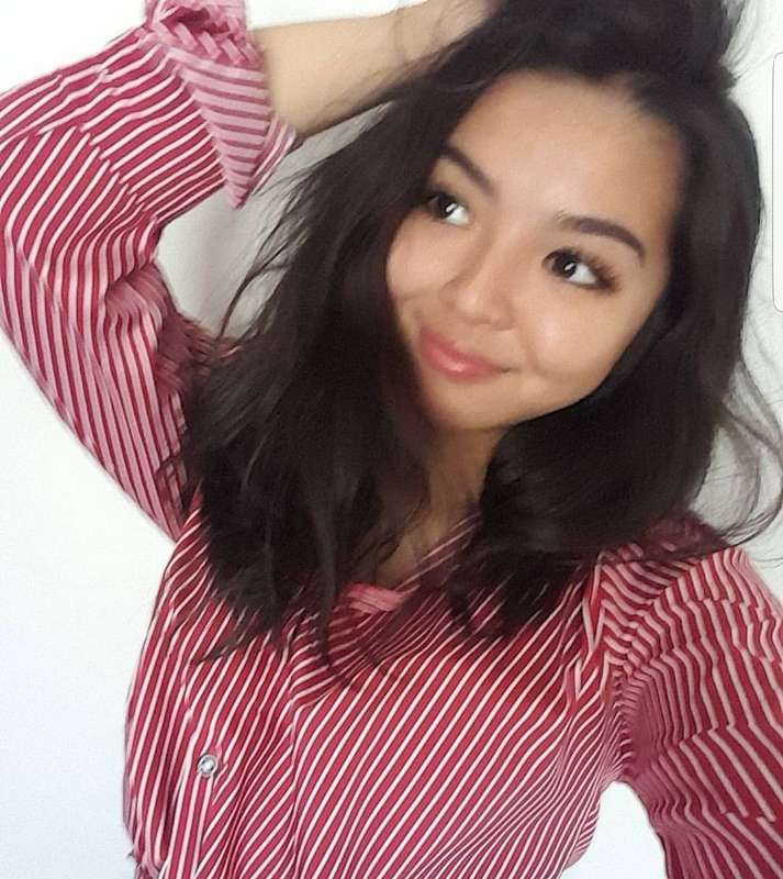 hi housekeeper college student looking for babysitting job 17 year old looking for a job