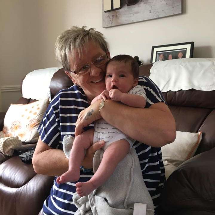 hi babysitter job edison looking to find a kind caring baby siter job