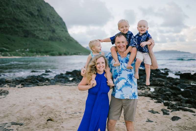 hi babysitter job liamanu active family in need of weekend babysitter needed