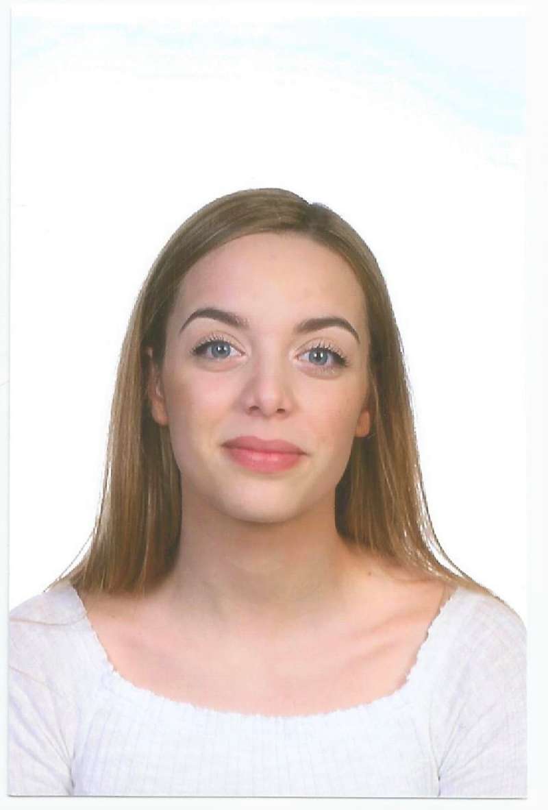 Hi Babysitter Very Responsable And Reliable Young Spanish Female