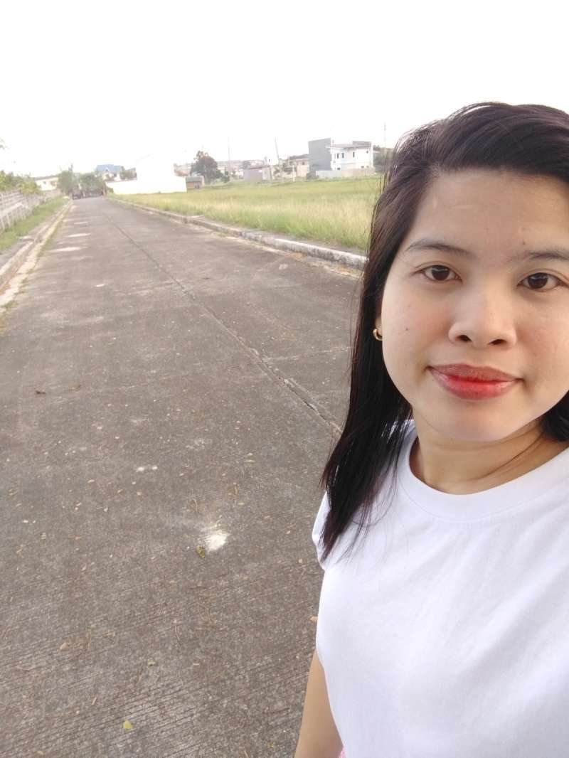 hi Housekeeper I am from Philippines and im hardworking and honest