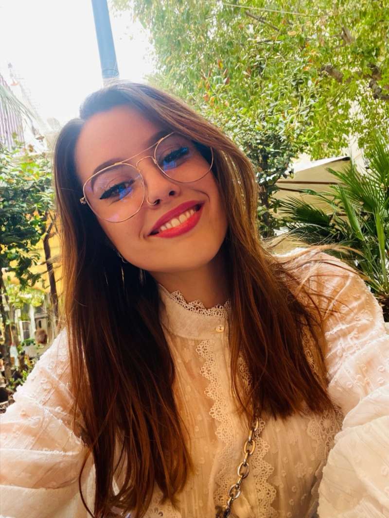 Housekeeper English speaking Nanny/Tutor/Housekeeper